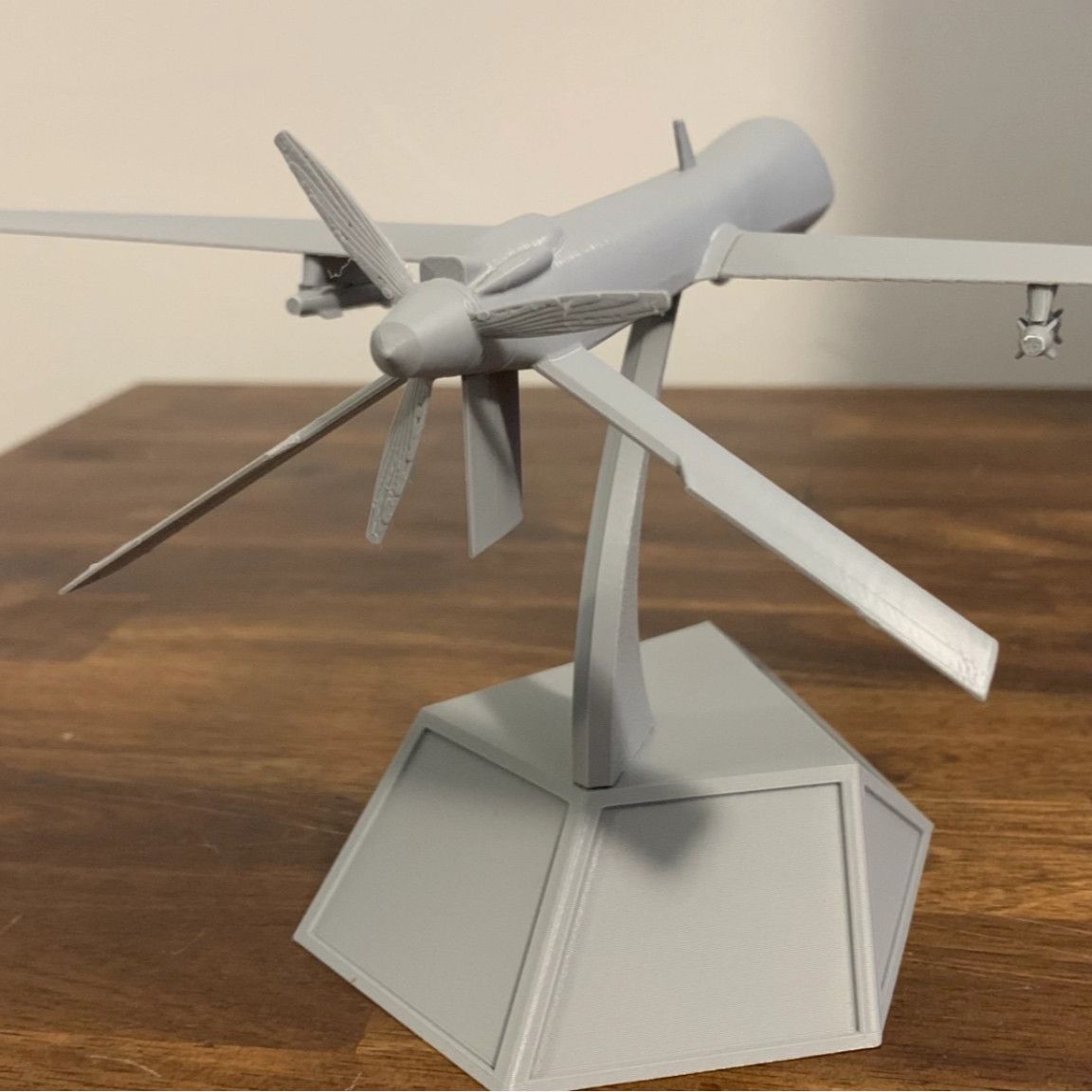 Drone 3D Modeling - Modello Statico Realistico di Drone MQ-1B